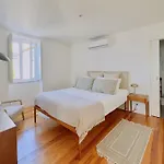 Whome Exclusive In A Prime Location With River View * 리스본