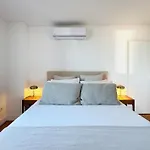 아파트 Whome Exclusive In A Prime Location With River View