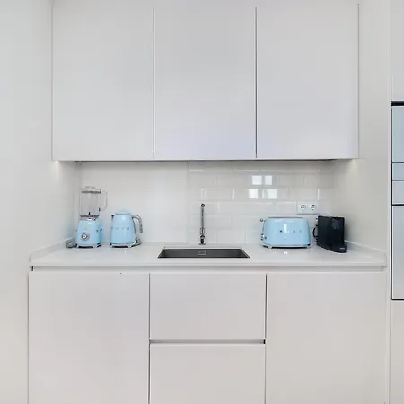 Whome Exclusive In A Prime Location With River View *