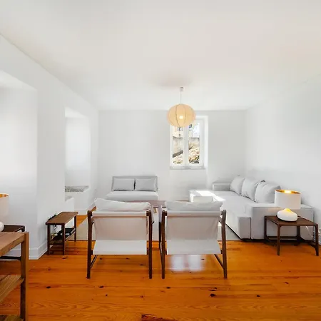 Apartment Whome Exclusive In A Prime Location With River View *