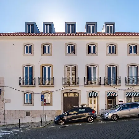 Whome Exclusive In A Prime Location With River View * Lisbon