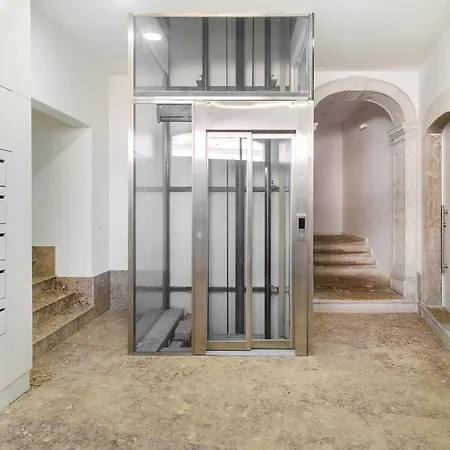 Whome Exclusive In A Prime Location With River View