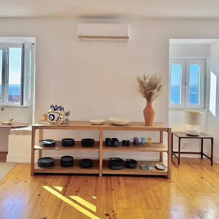 Whome Exclusive In A Prime Location With River View * Lisbon